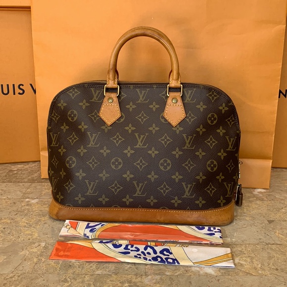Louis Vuitton mono vintage alma PM